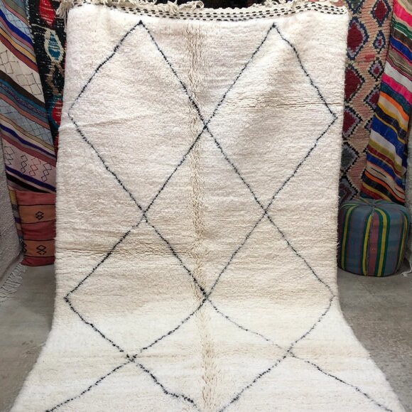 Beautiful Beni Ourain Handwoven Rug 8'.2"x5'.2" -Pure Wool Carpet- Free delivery - Picture 1 of 6